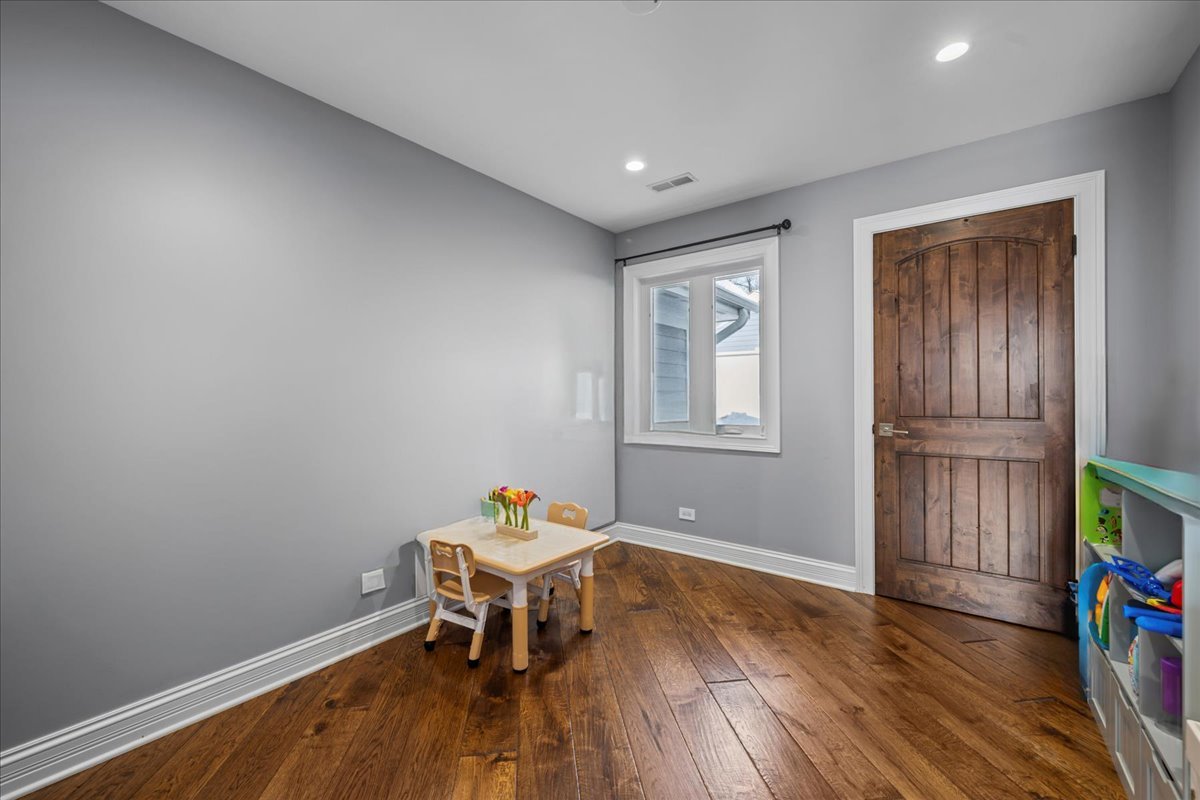 926 S Golf Cul De Sac Street