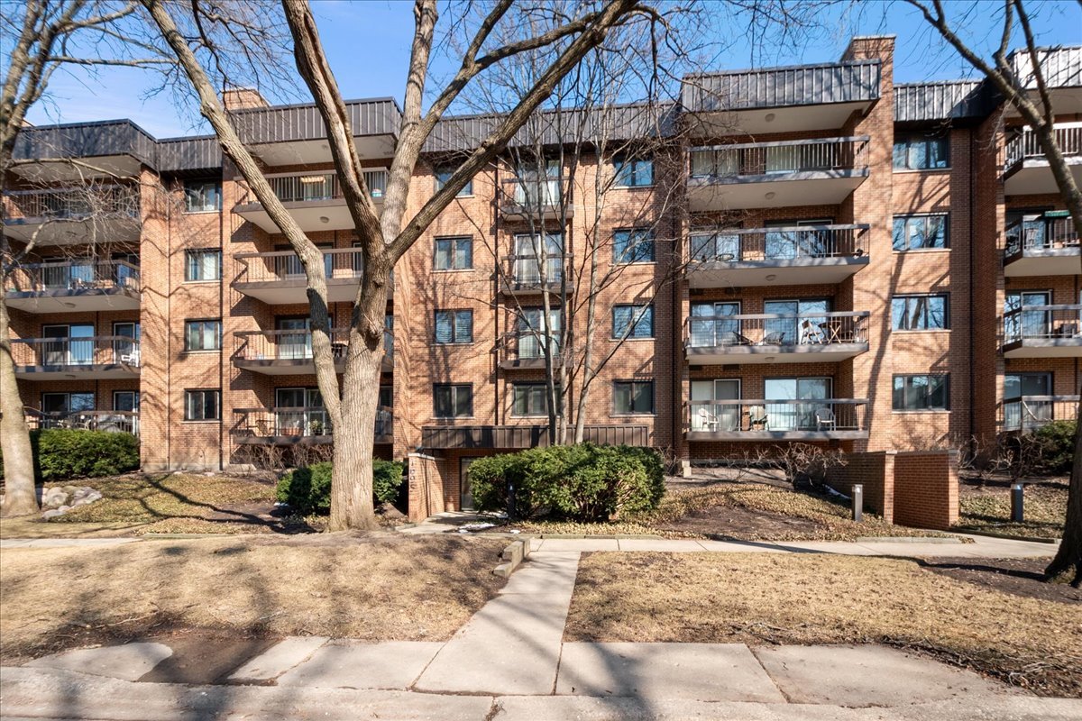 1695 2nd Street Unit: 305