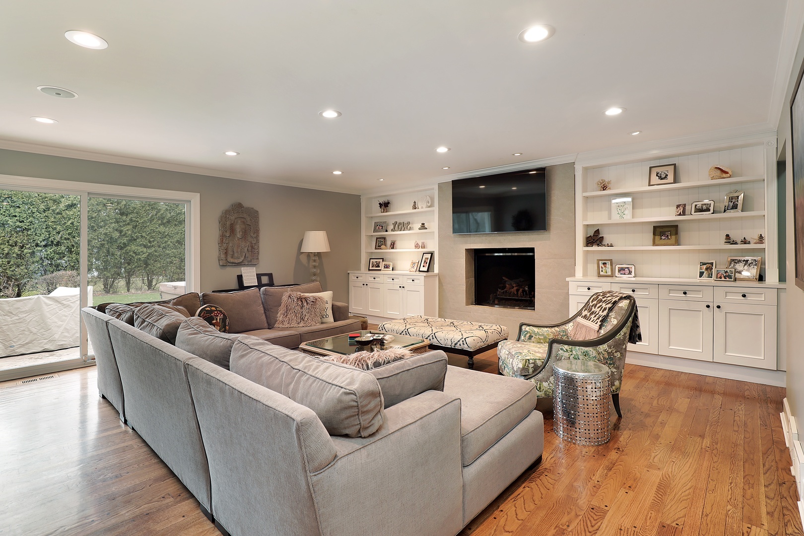 890 Mountain Drive