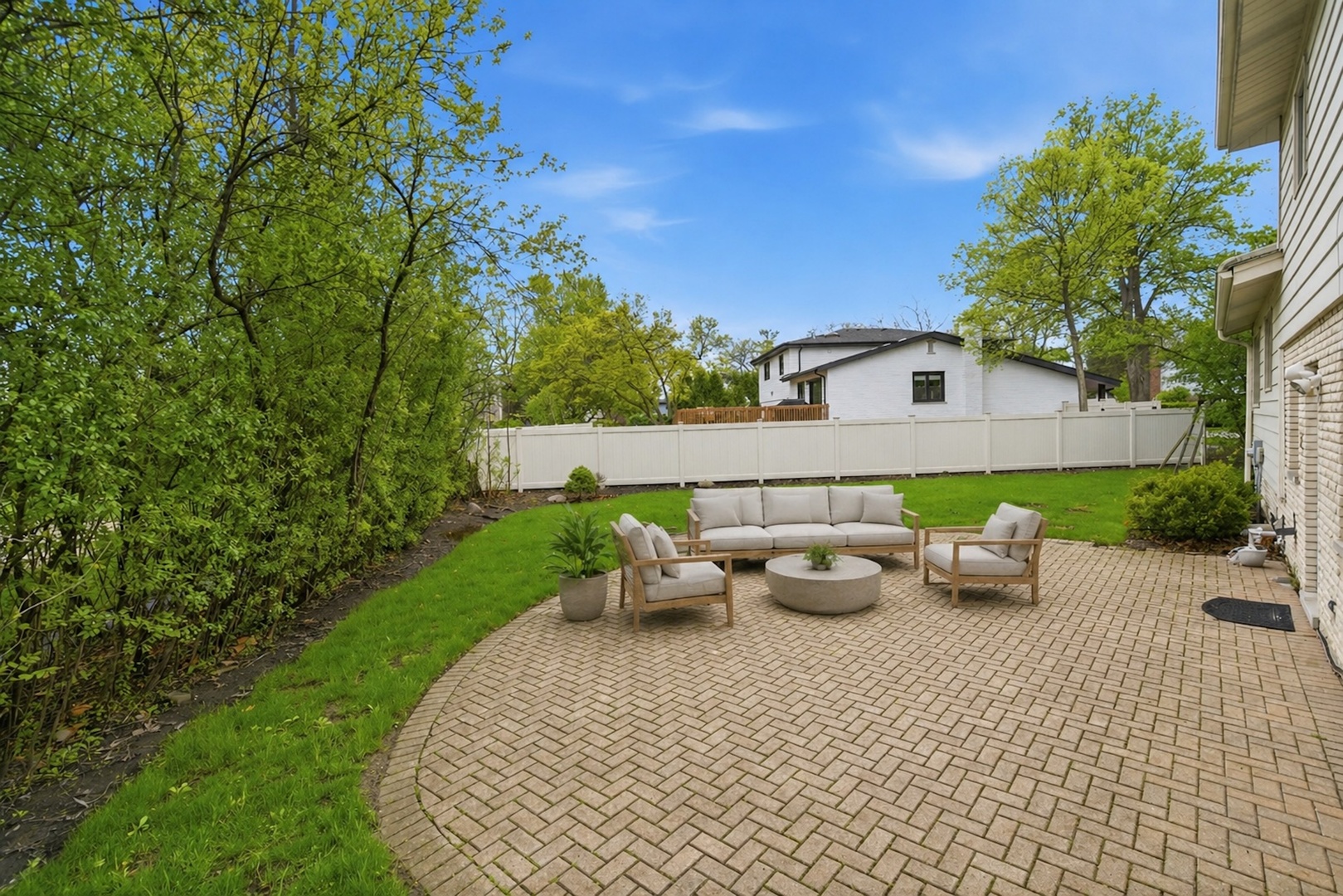 75 Eastwood Drive