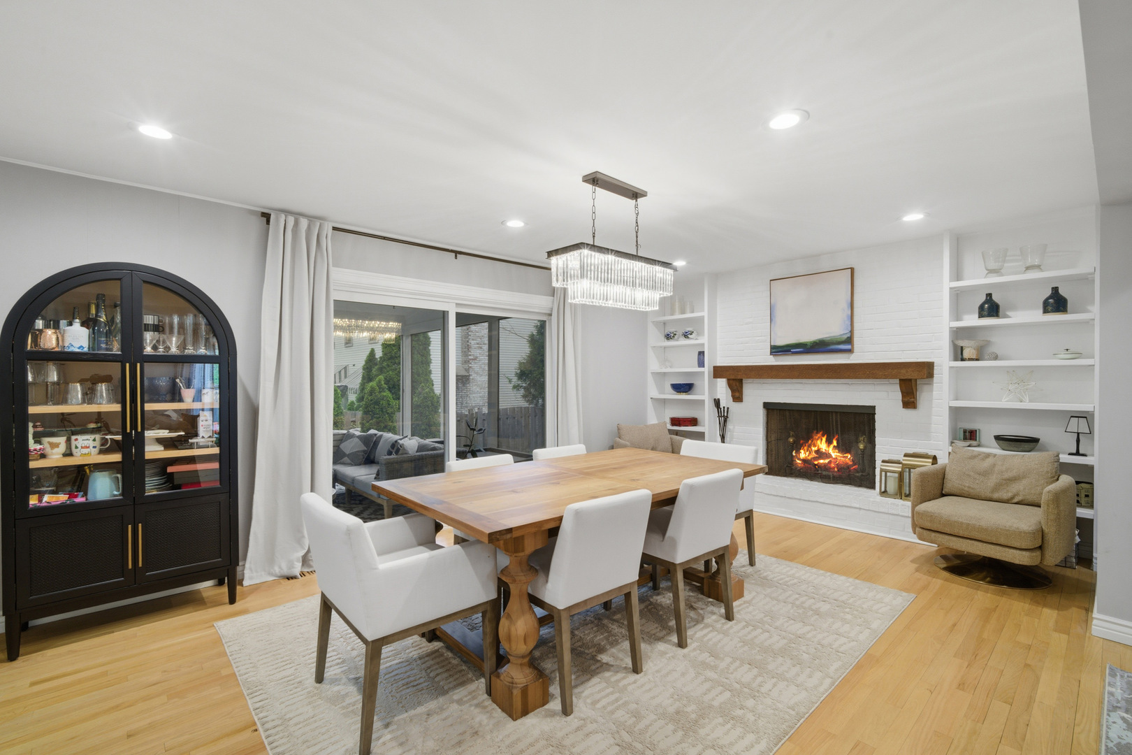 2831 FARMINGTON Road