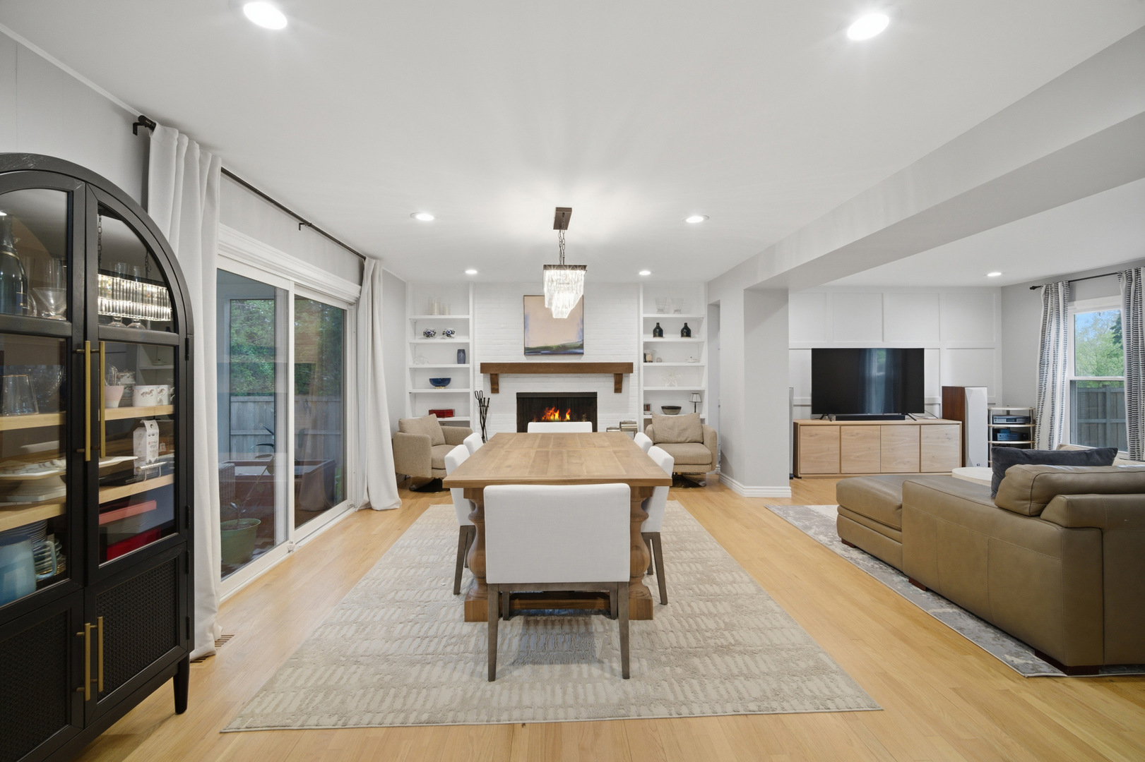 2831 FARMINGTON Road