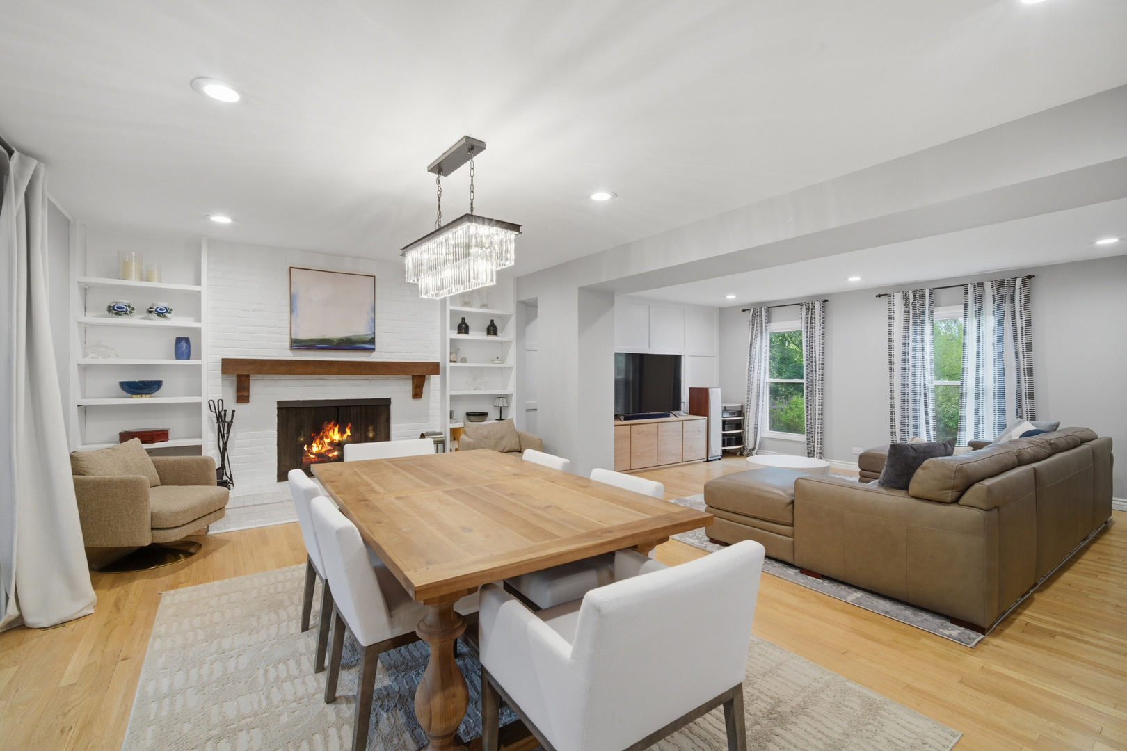 2831 FARMINGTON Road