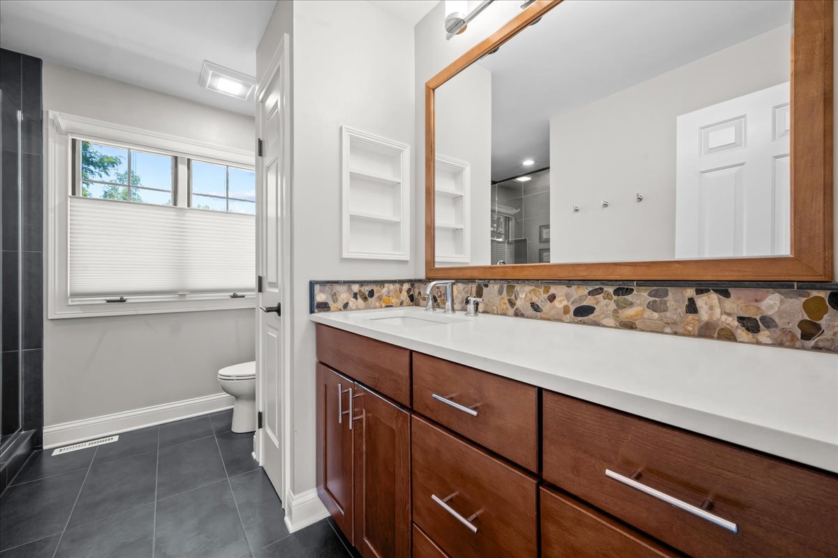 1100 Studio Lane