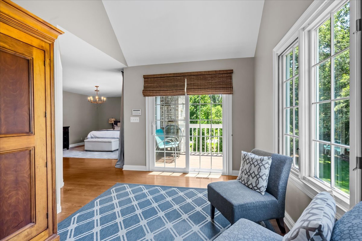 1100 Studio Lane