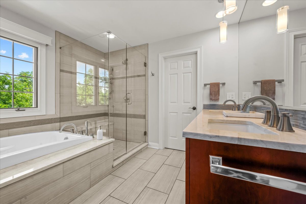1100 Studio Lane