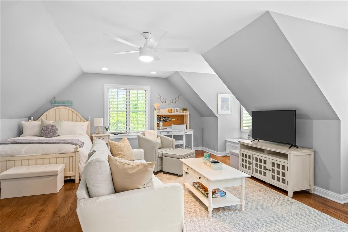 1100 Studio Lane