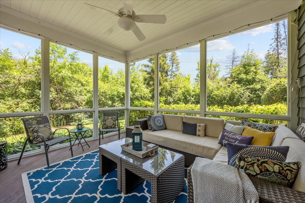 1100 Studio Lane