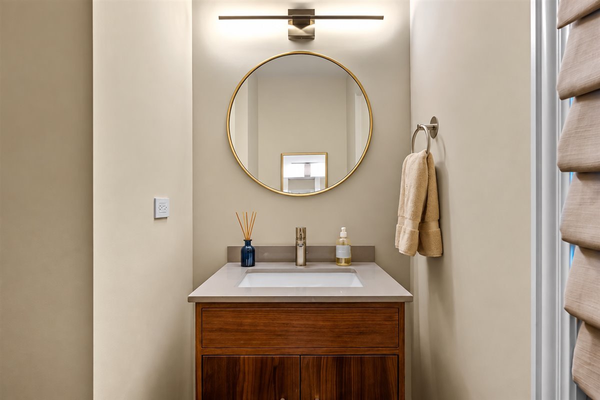 930 Central Avenue Unit: 930