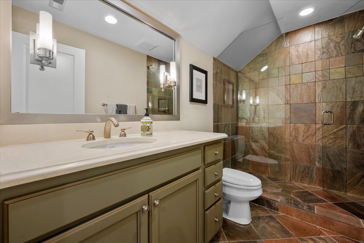 930 Central Avenue Unit: 930