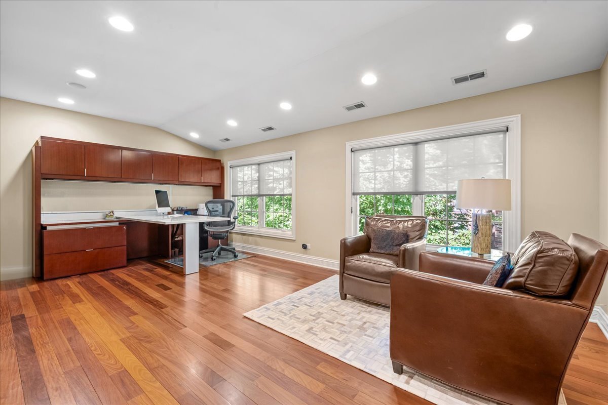 930 Central Avenue Unit: 930