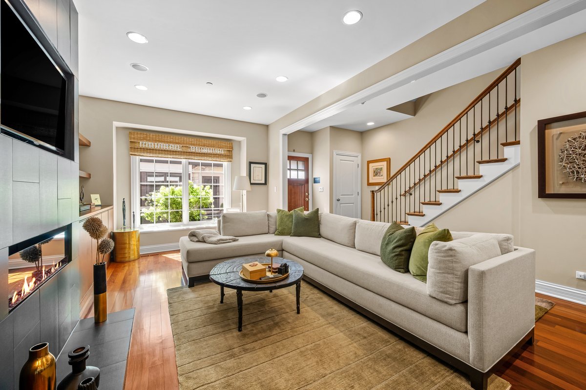 930 Central Avenue Unit: 930