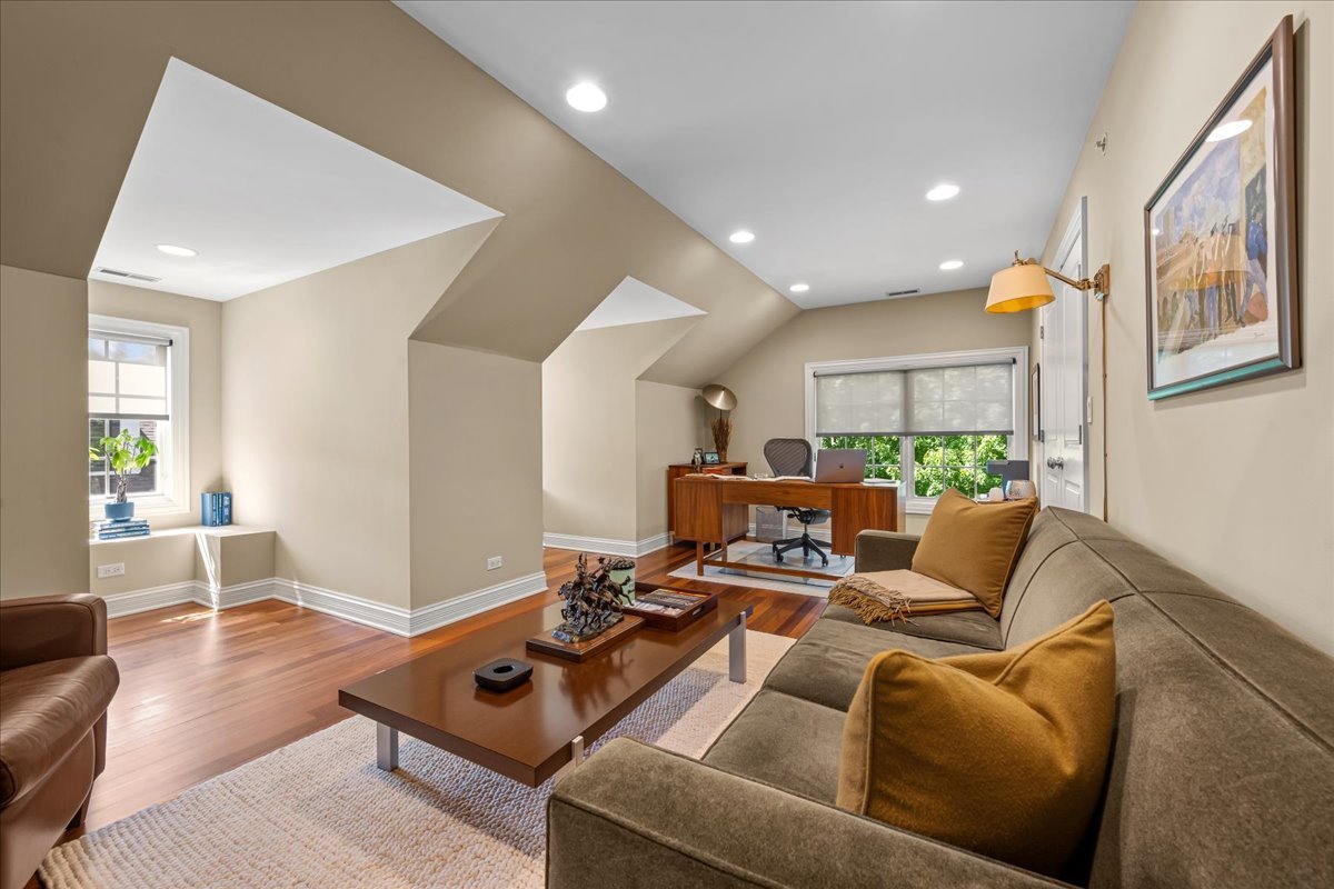 930 Central Avenue Unit: 930