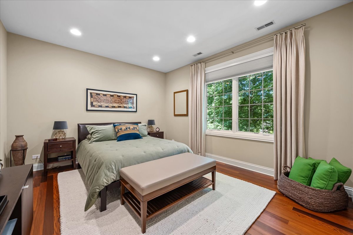 930 Central Avenue Unit: 930