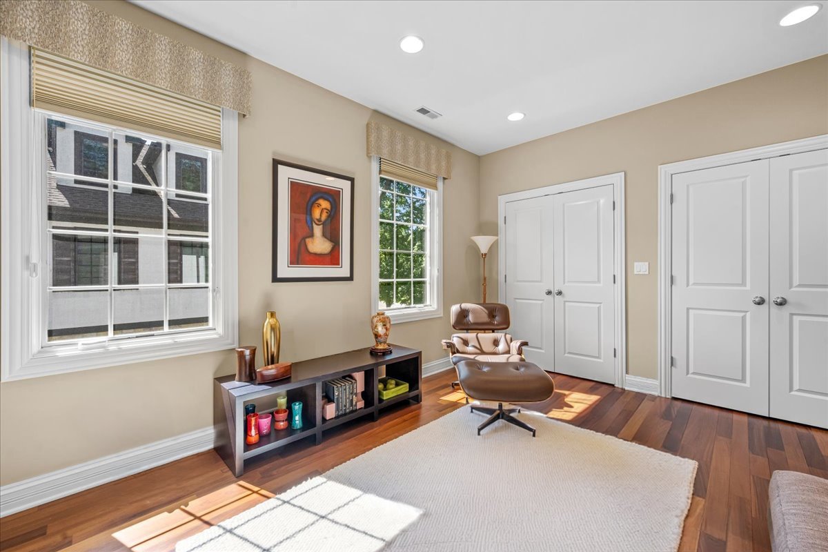 930 Central Avenue Unit: 930