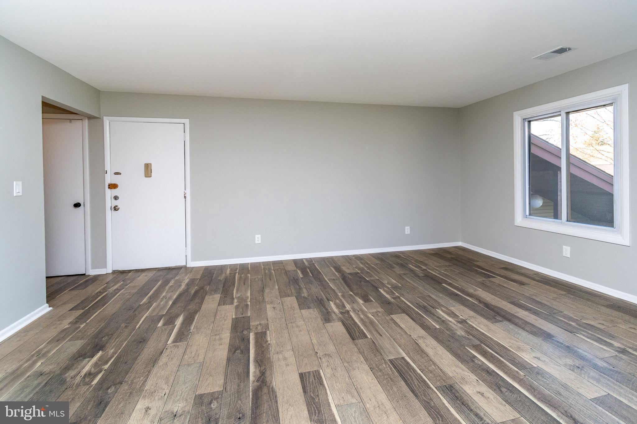 10 AVON DRIVE Q