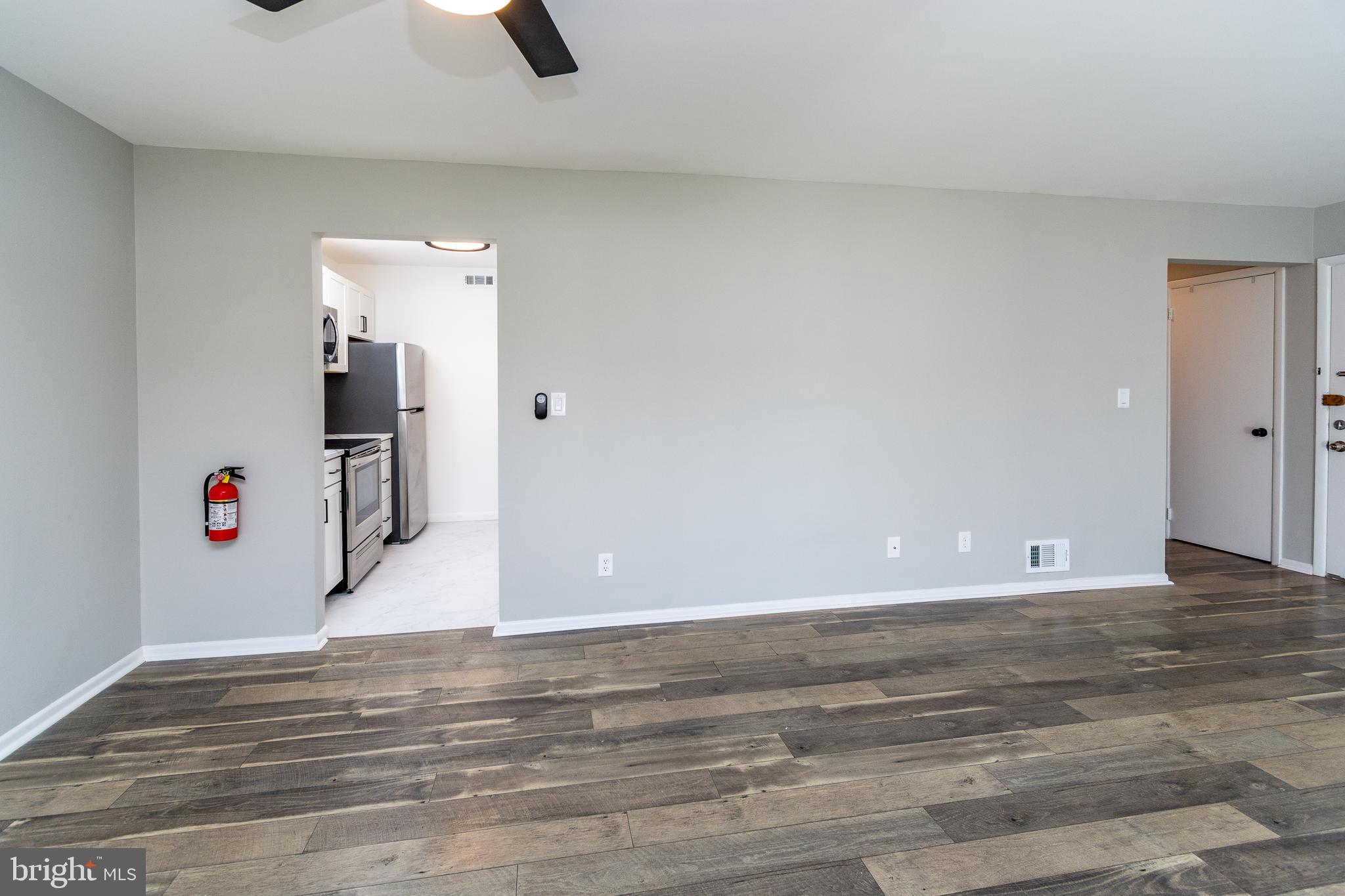 10 AVON DRIVE Q