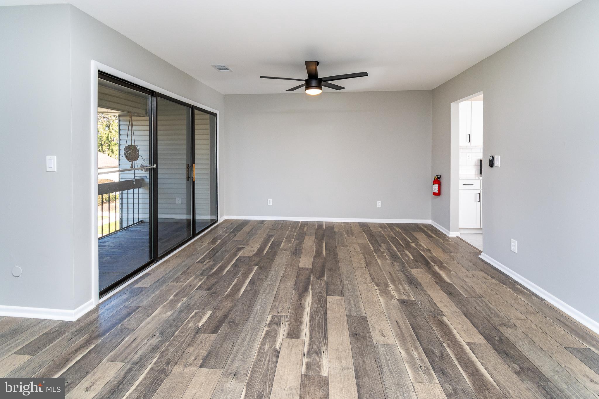 10 AVON DRIVE Q