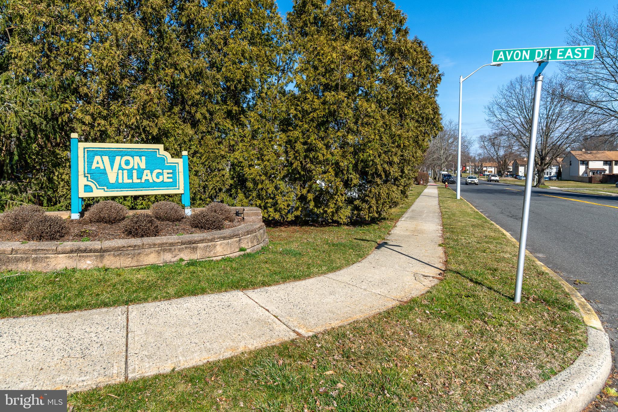10 AVON DRIVE Q