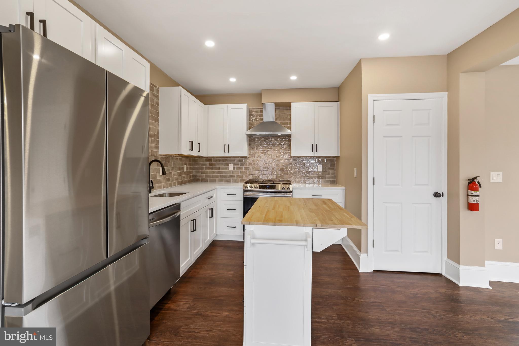 14 MURRAY PLACE B