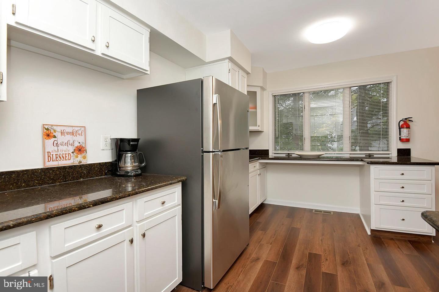 16 EXETER CT