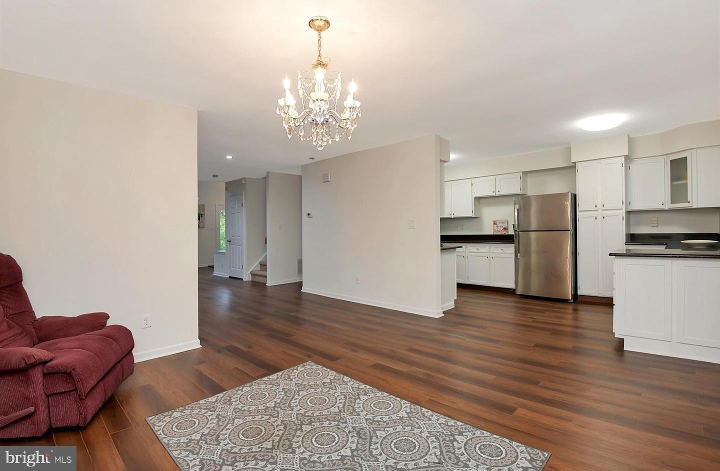 16 EXETER CT