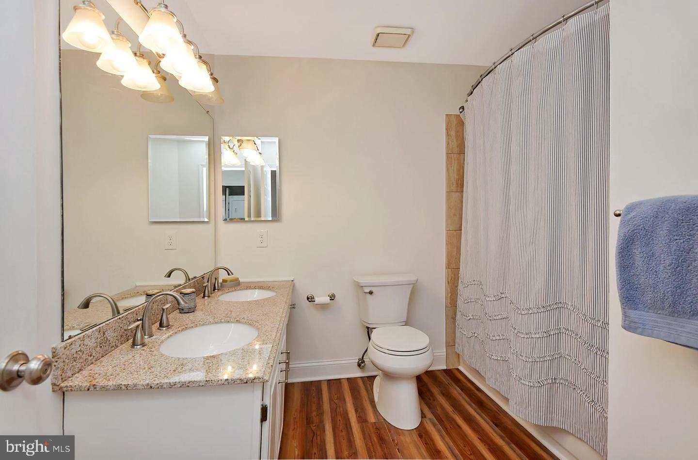16 EXETER CT
