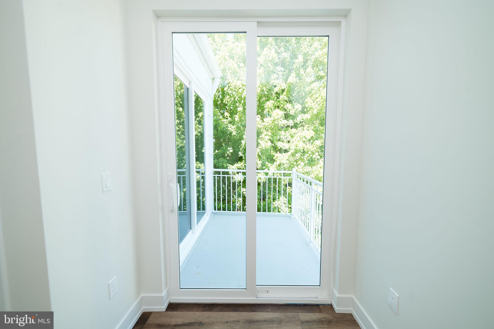 19 LINCOLN COURT 202