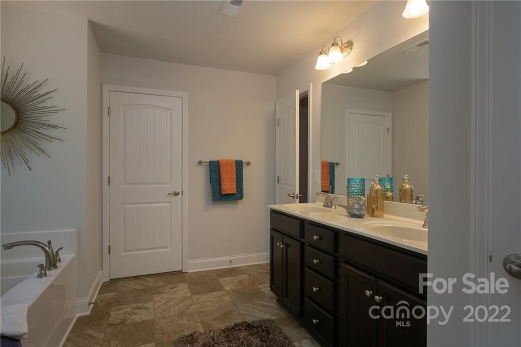 144 Charles Farm Drive Unit: 47