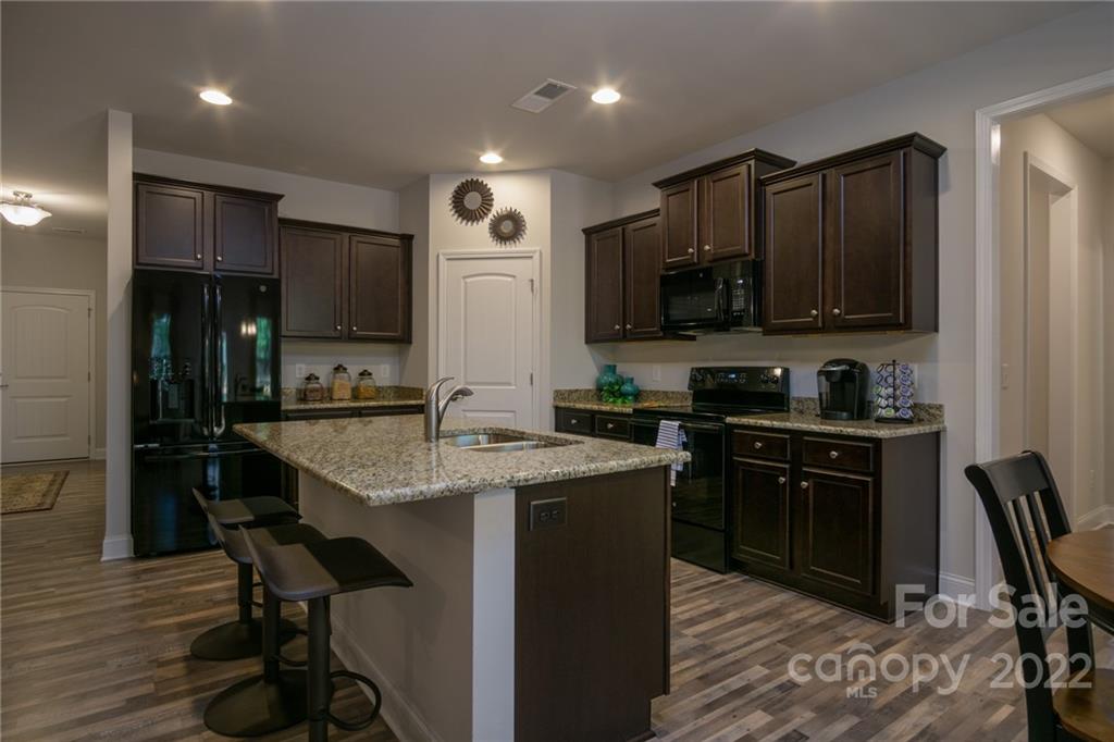 144 Charles Farm Drive Unit: 47