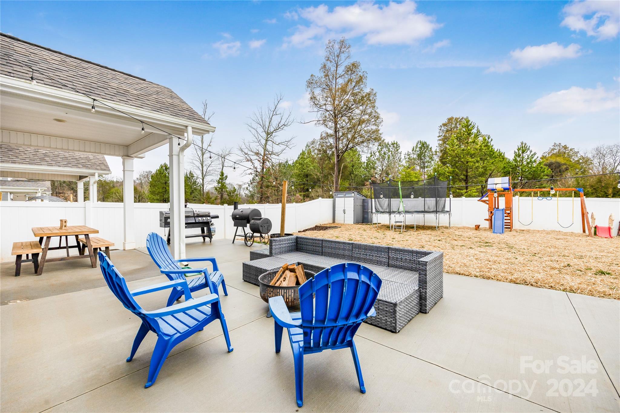 119 Candlelight Way