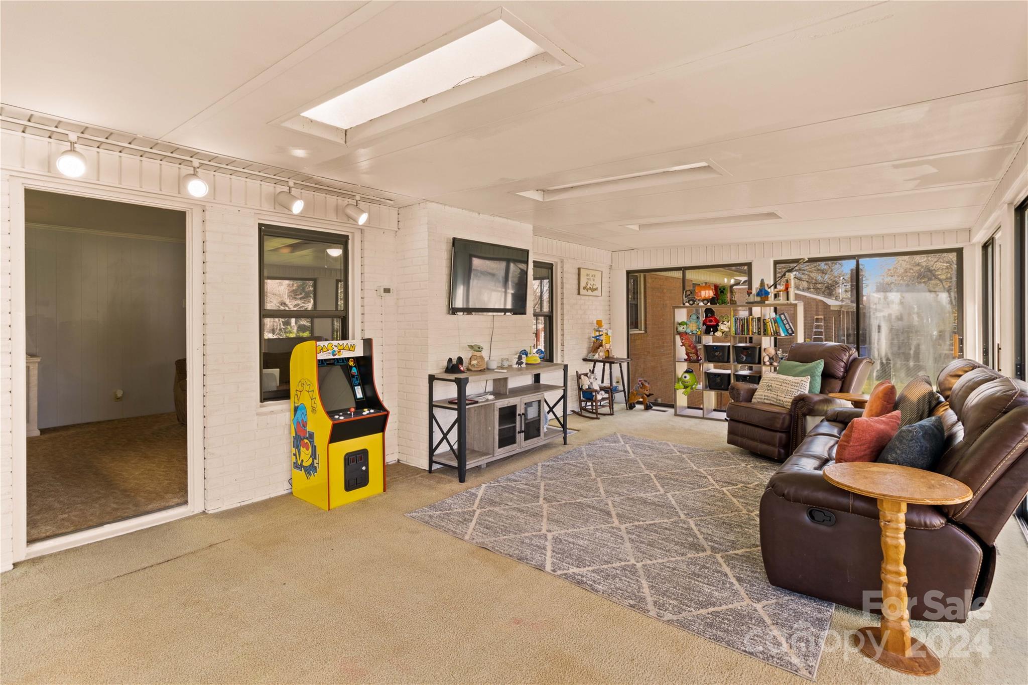 633 Briarwood Drive
