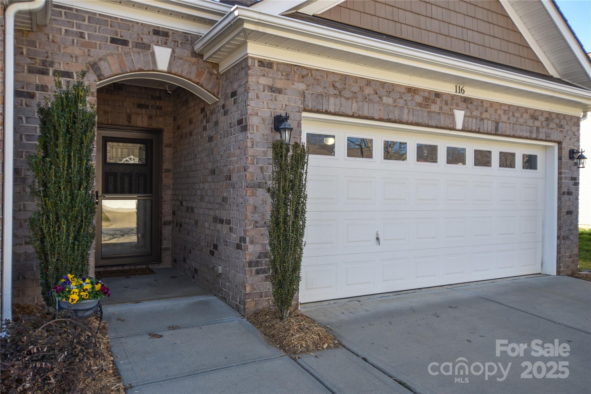116 Paradise Hills Circle