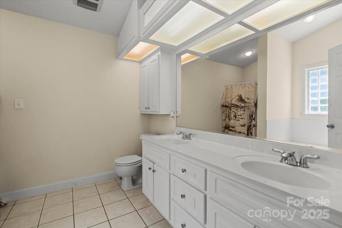112 Chasse Court