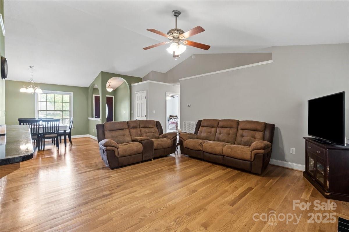 112 Chasse Court
