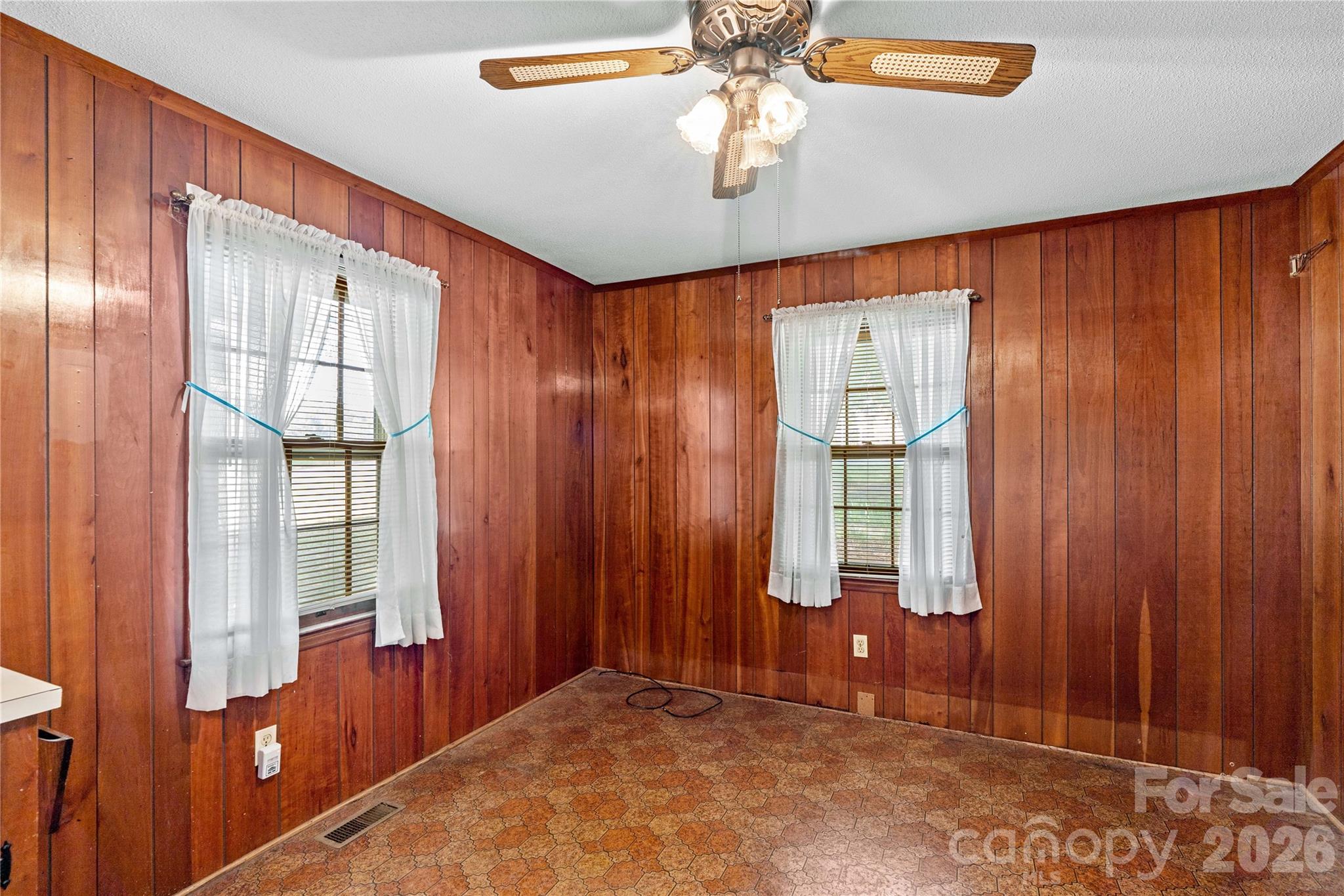 1059 Shearers Road