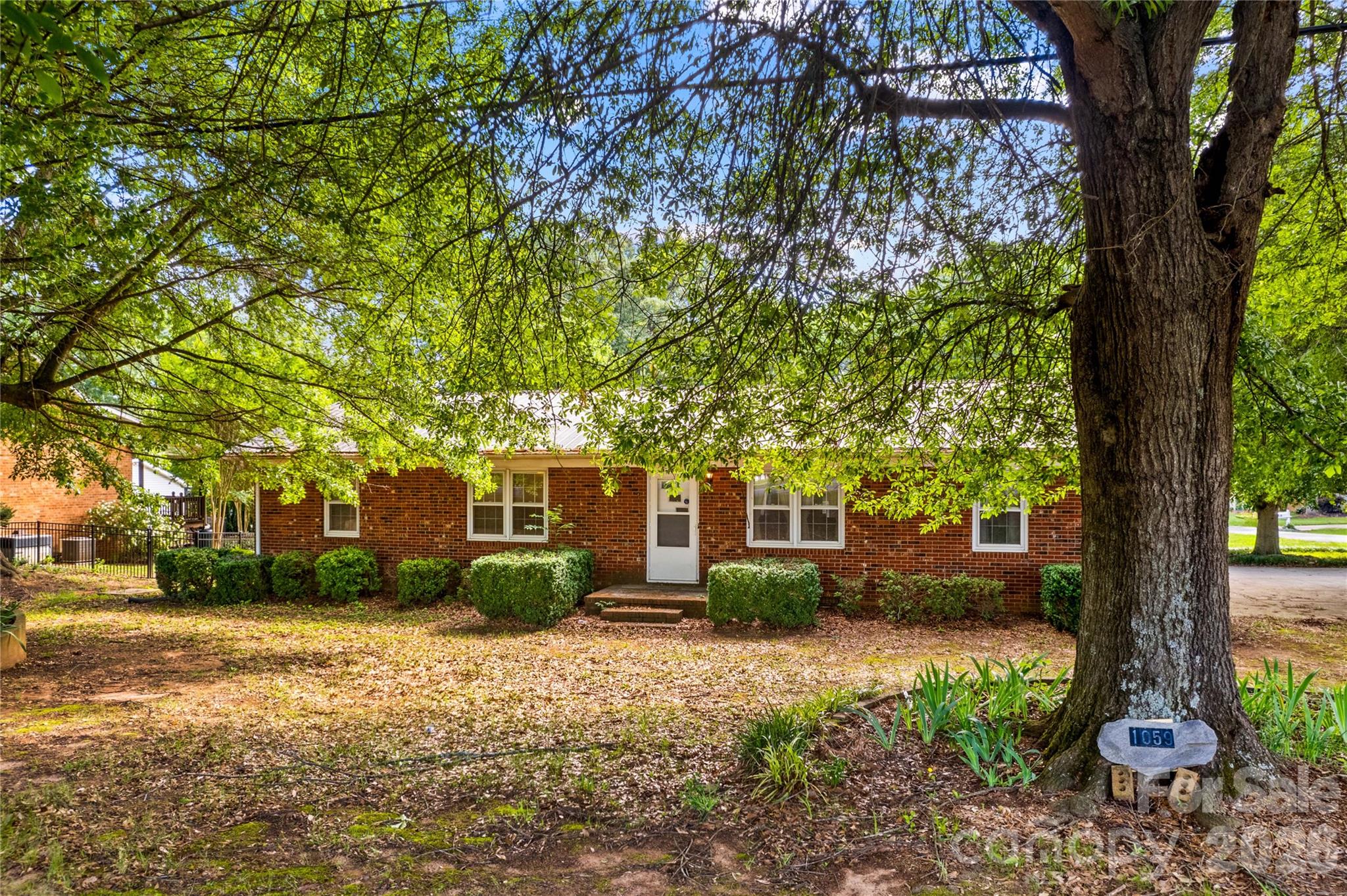 1059 Shearers Road