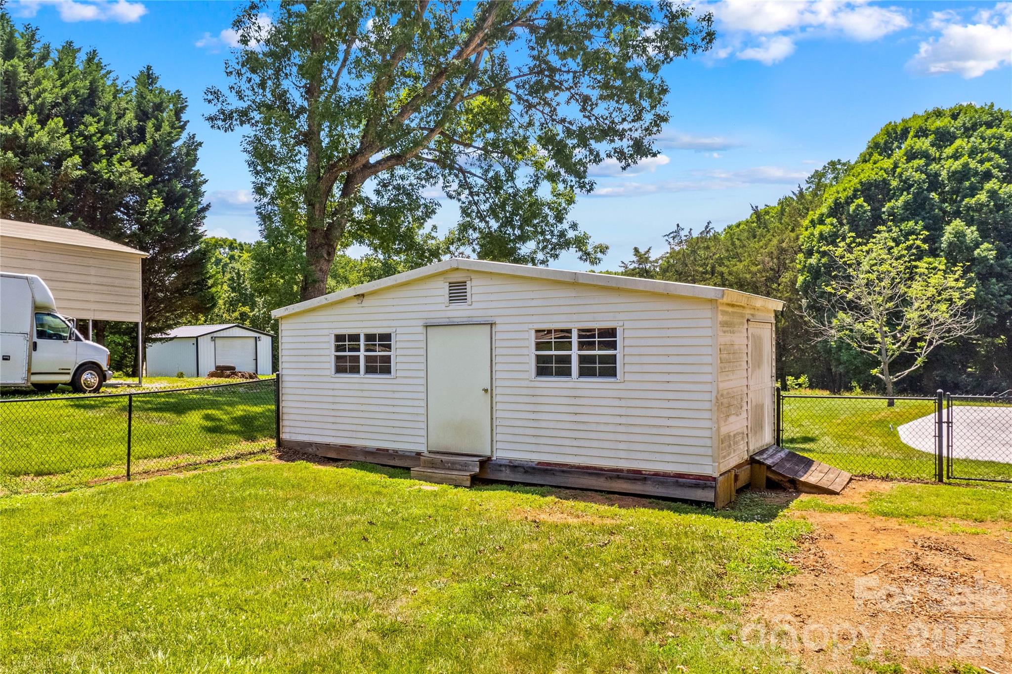 946 Shearers Road