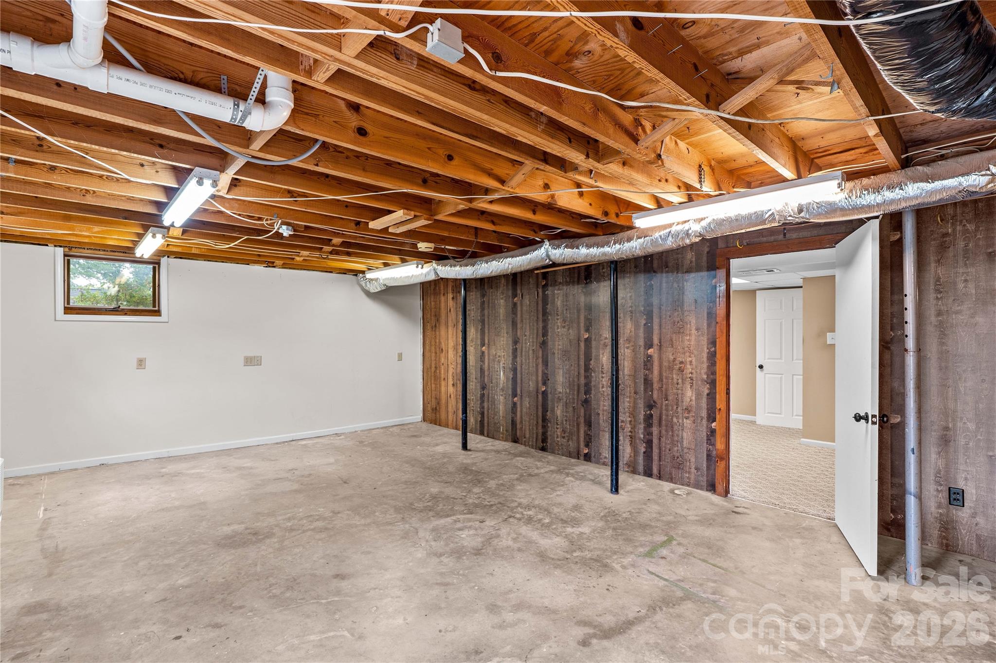 946 Shearers Road