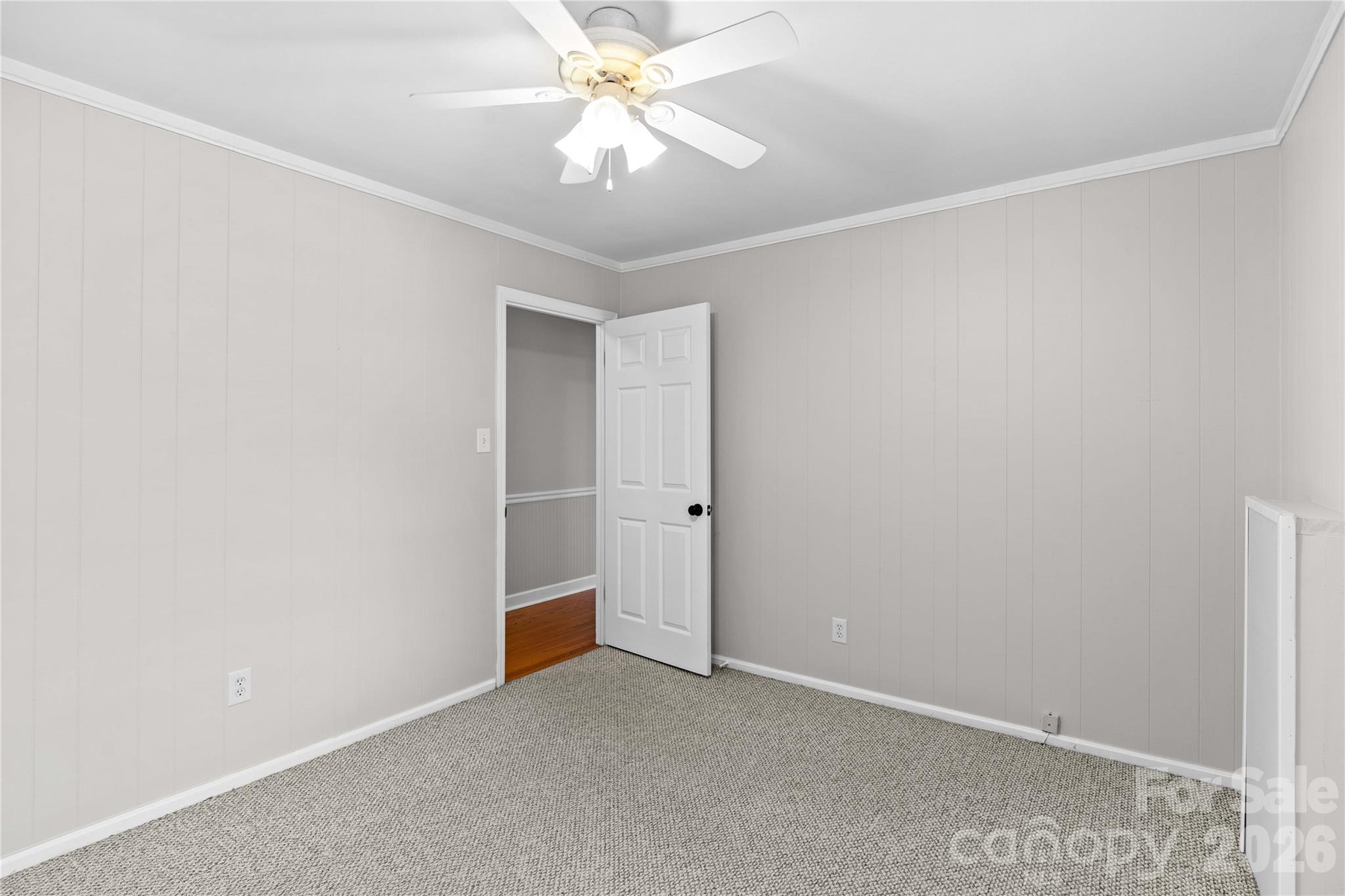 946 Shearers Road