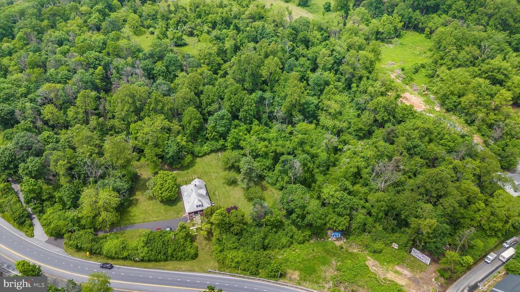 EDGEMONT ROAD