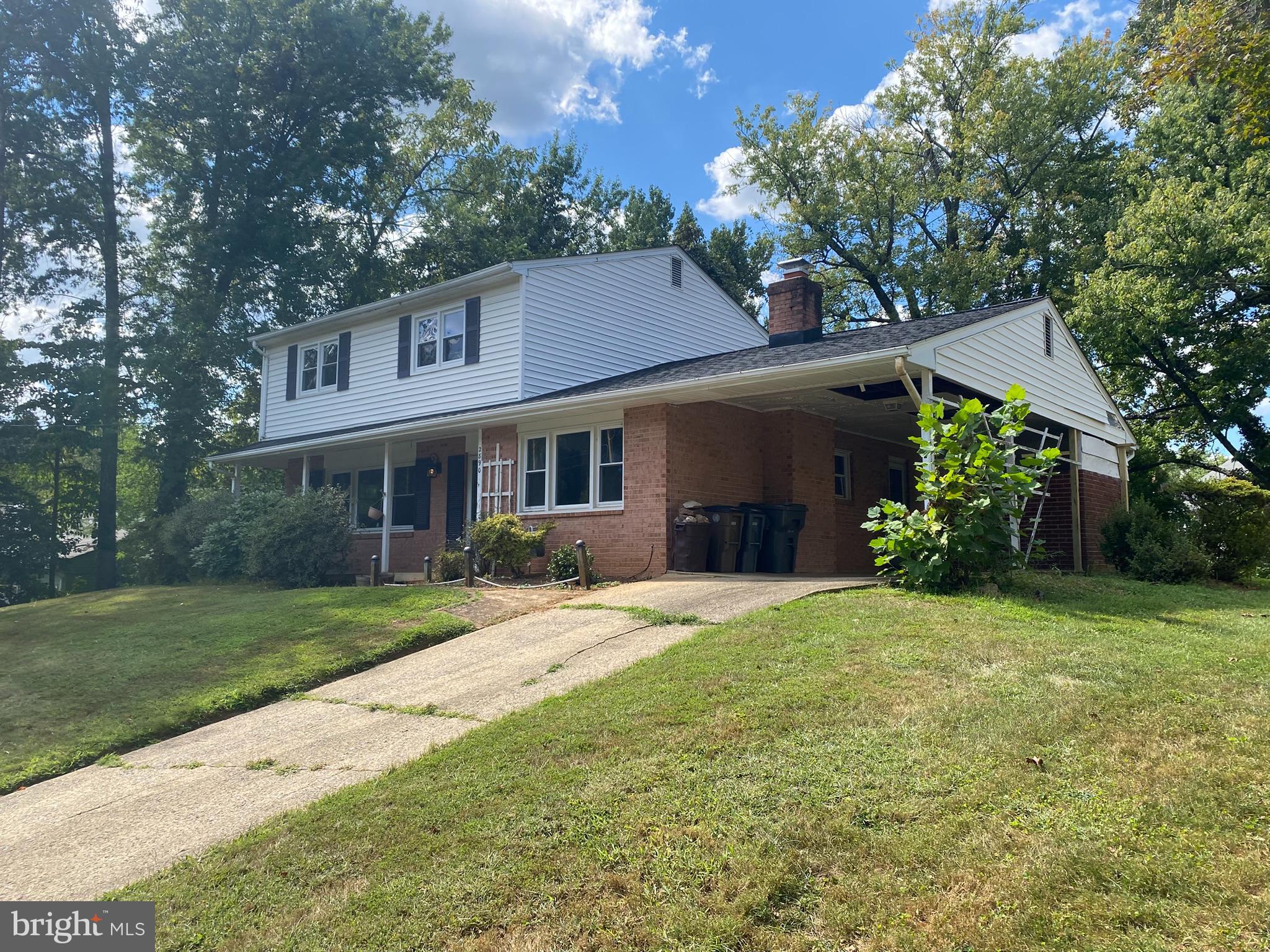 2890 BALMORAL DRIVE