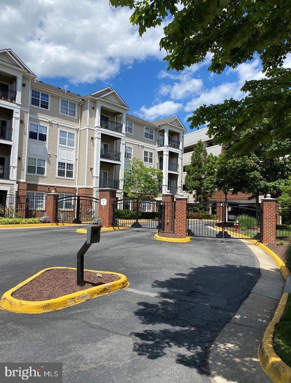 12901 CENTRE PARK CIRCLE 318