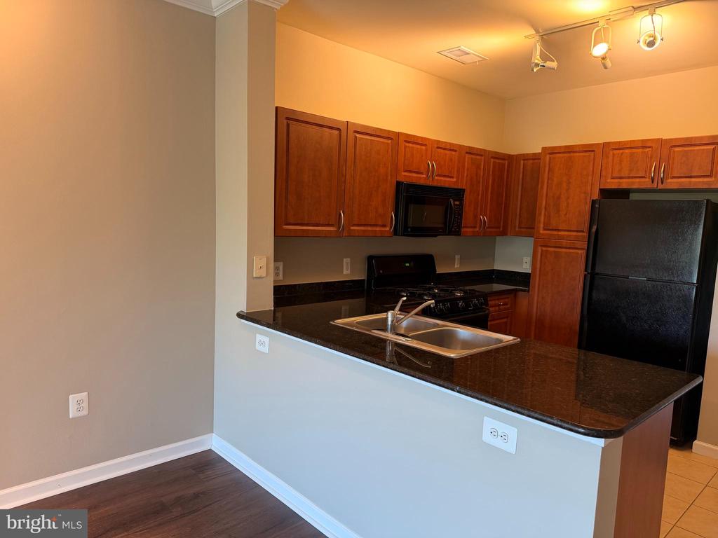 12901 CENTRE PARK CIRCLE 318