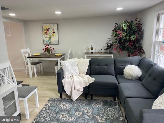 120-122 E Pall Mall St