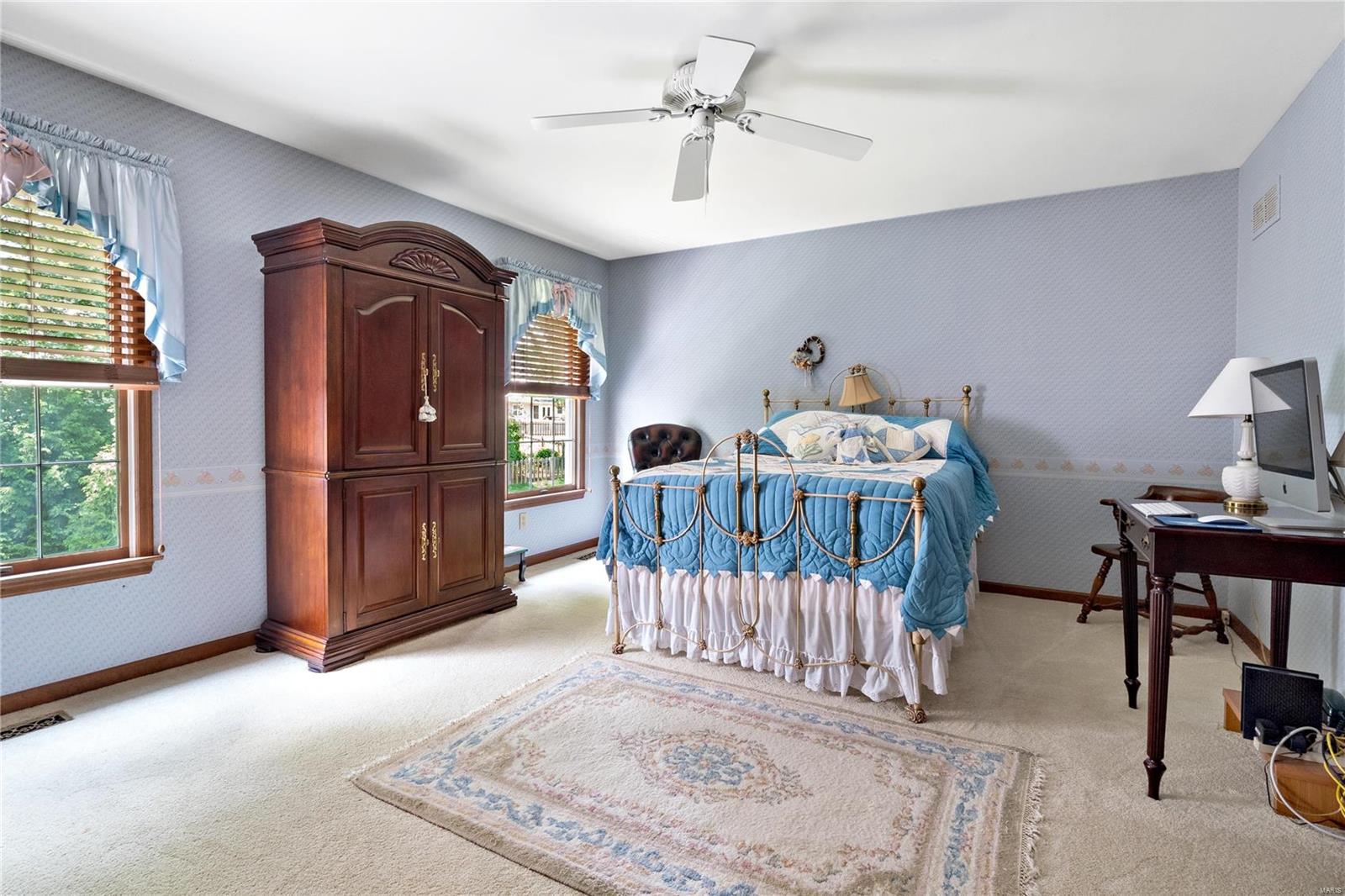 353 Strawbridge