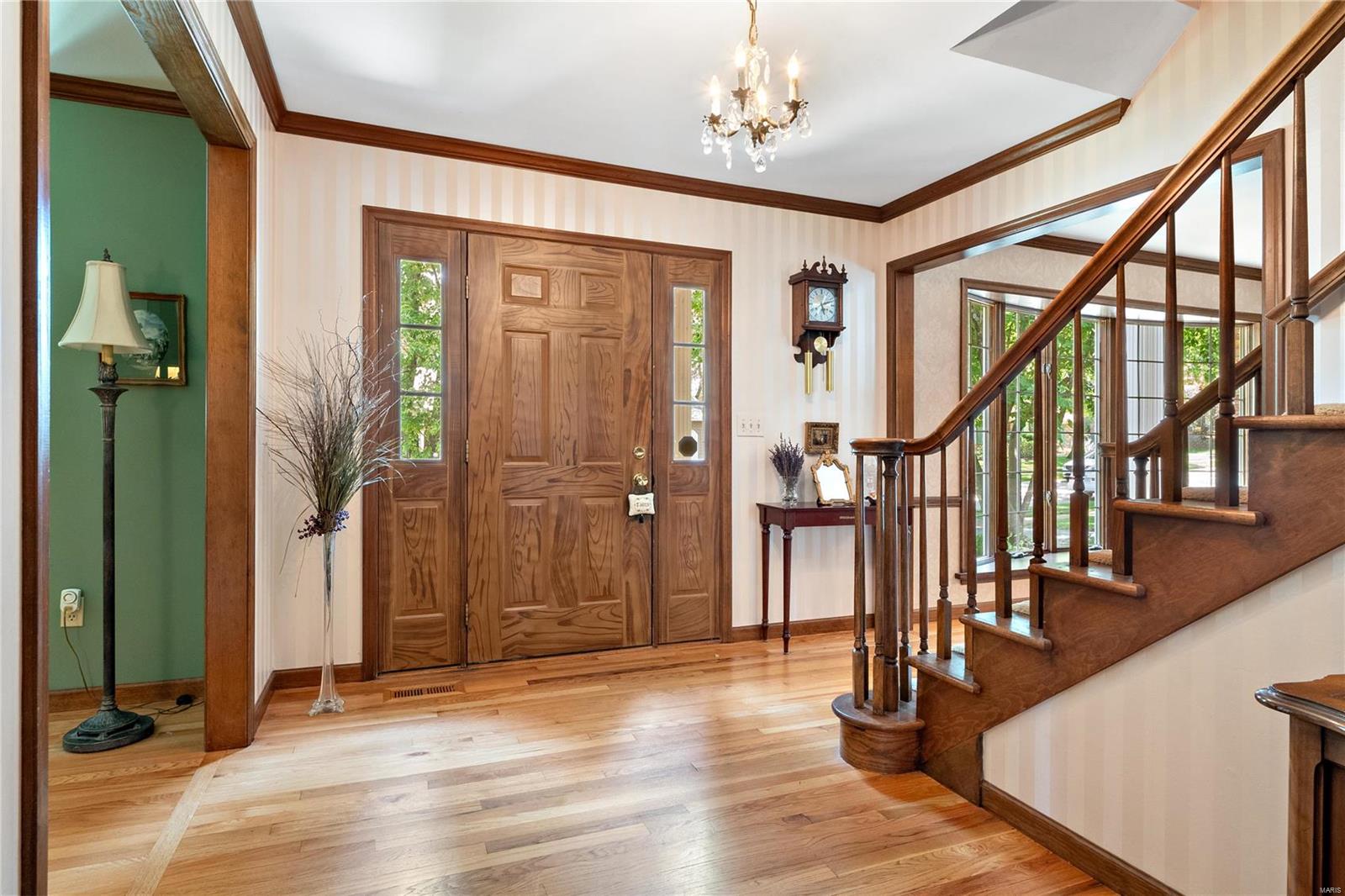 353 Strawbridge