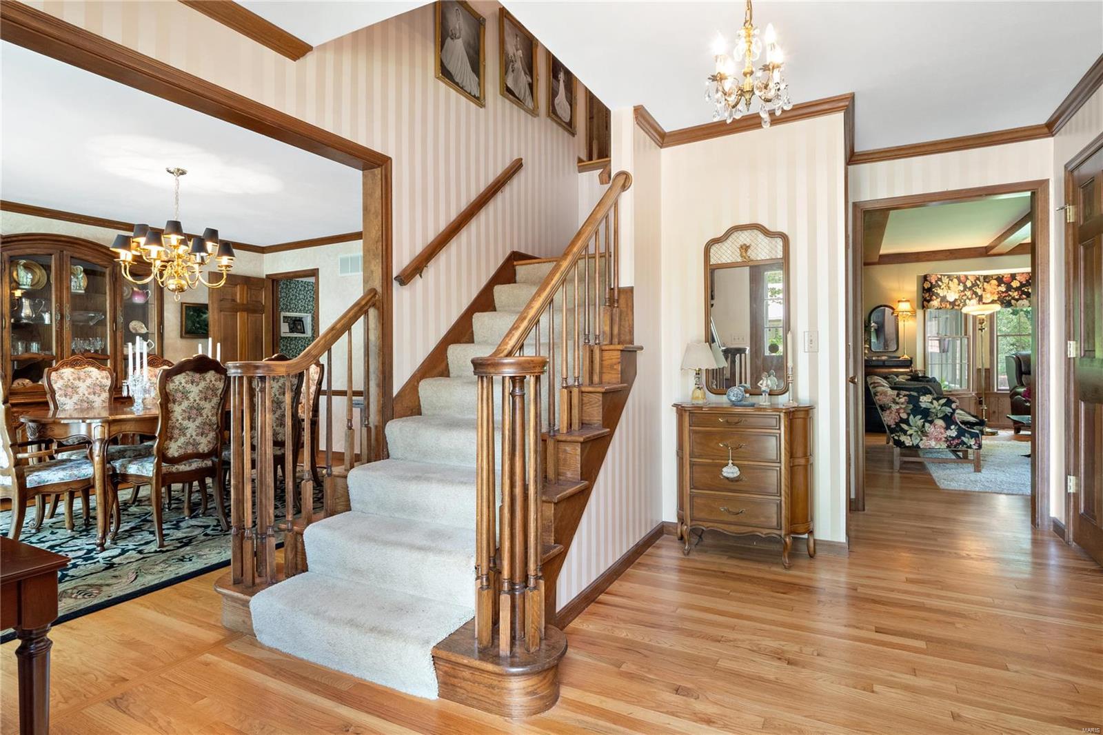 353 Strawbridge