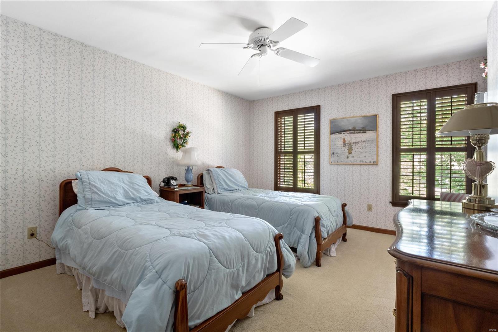 353 Strawbridge