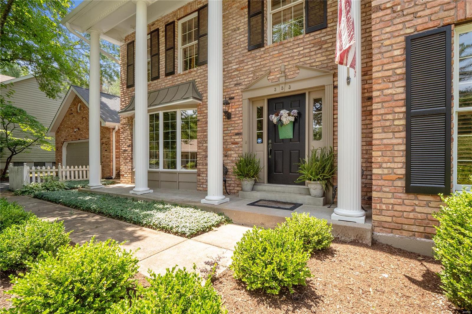 353 Strawbridge